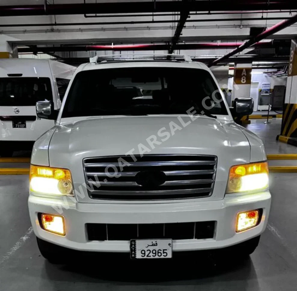 Infiniti  QX  56  2005  Automatic  210,000 Km  8 Cylinder  All Wheel Drive (AWD)  SUV  White