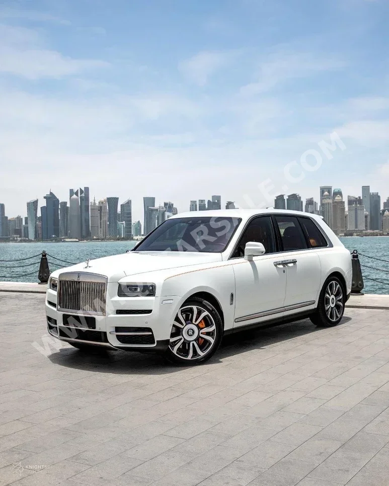 Rolls-Royce  Cullinan  2022  Automatic  9,700 Km  12 Cylinder  Four Wheel Drive (4WD)  SUV  White  With Warranty