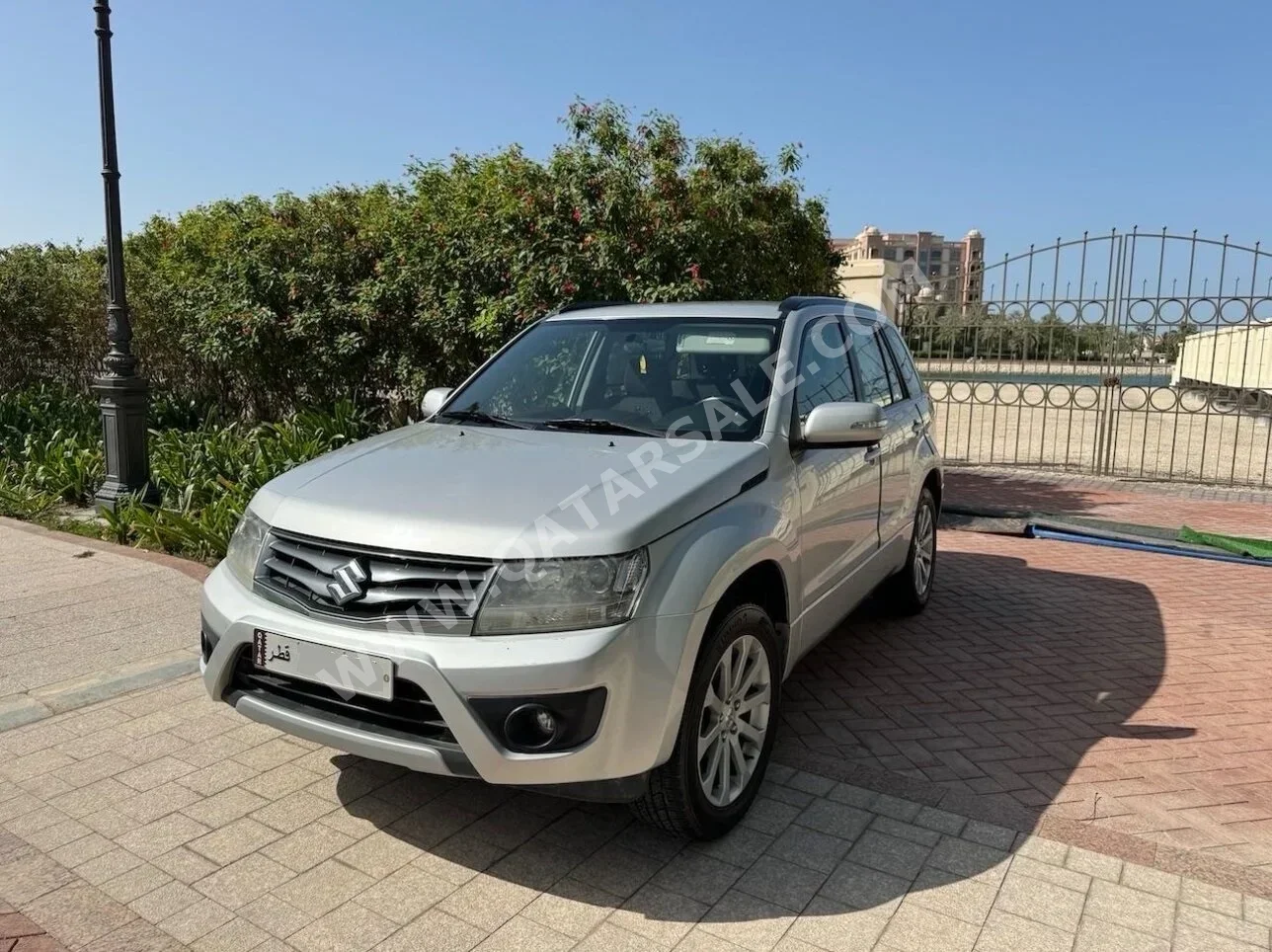 Suzuki  Grand Vitara  2016  Automatic  75,500 Km  4 Cylinder  Four Wheel Drive (4WD)  SUV  Silver