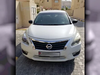 Nissan  Altima  2.5 S  2013  Automatic  250,000 Km  4 Cylinder  Sedan  White