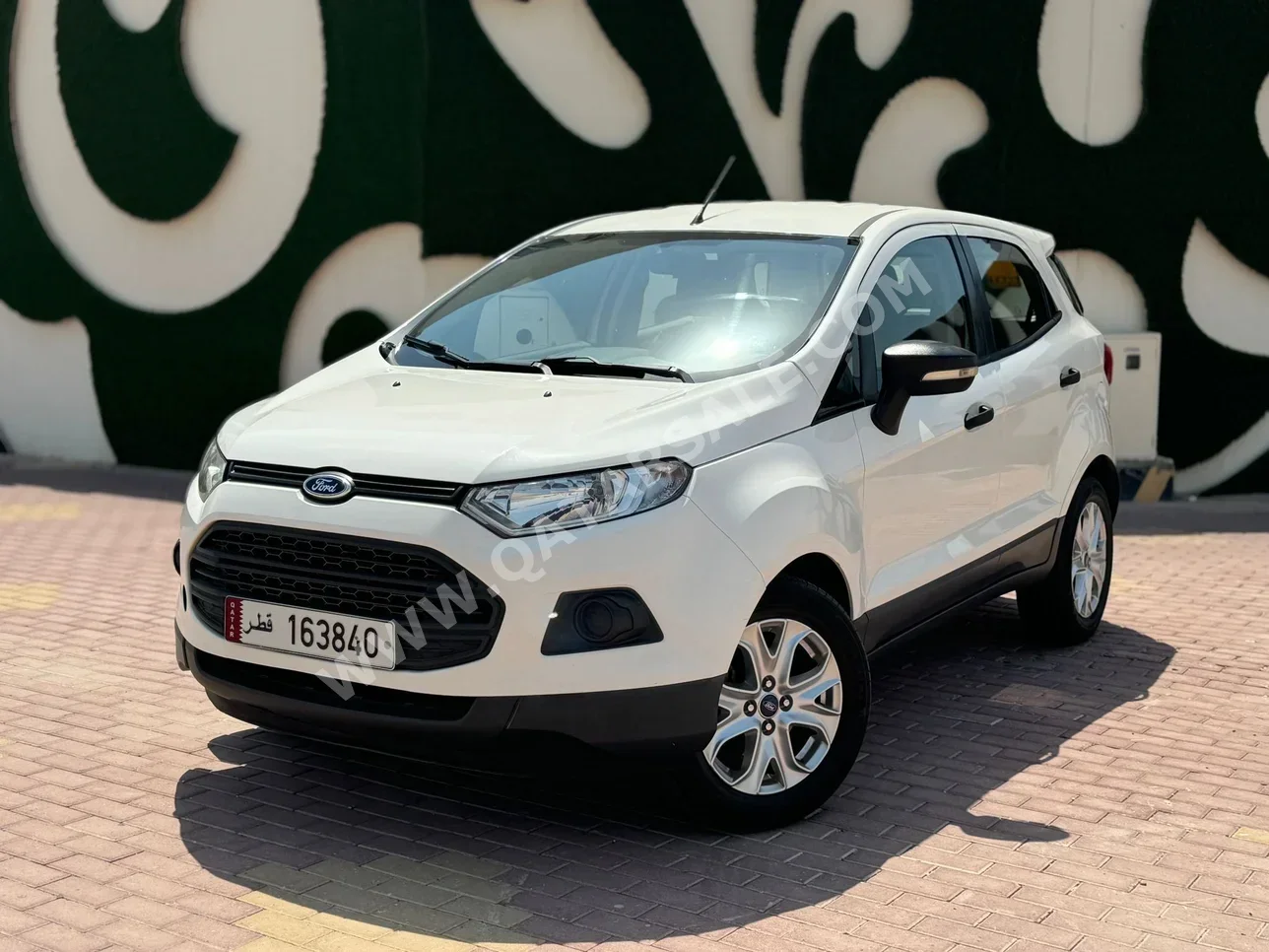 Ford  Eco Sport  2015  Automatic  135,000 Km  4 Cylinder  Front Wheel Drive (FWD)  SUV  White