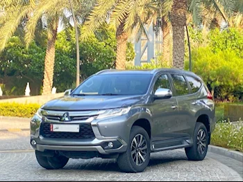 Mitsubishi  Pajero  Montero Sport  2017  Automatic  61,000 Km  6 Cylinder  Four Wheel Drive (4WD)  SUV  Gray