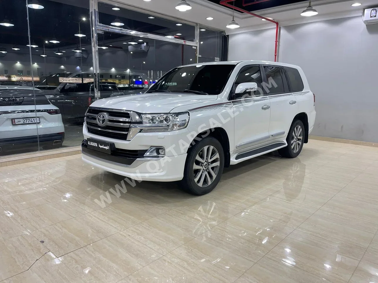 Toyota  Land Cruiser  GXR- Grand Touring  2019  Automatic  52,000 Km  6 Cylinder  Four Wheel Drive (4WD)  SUV  White