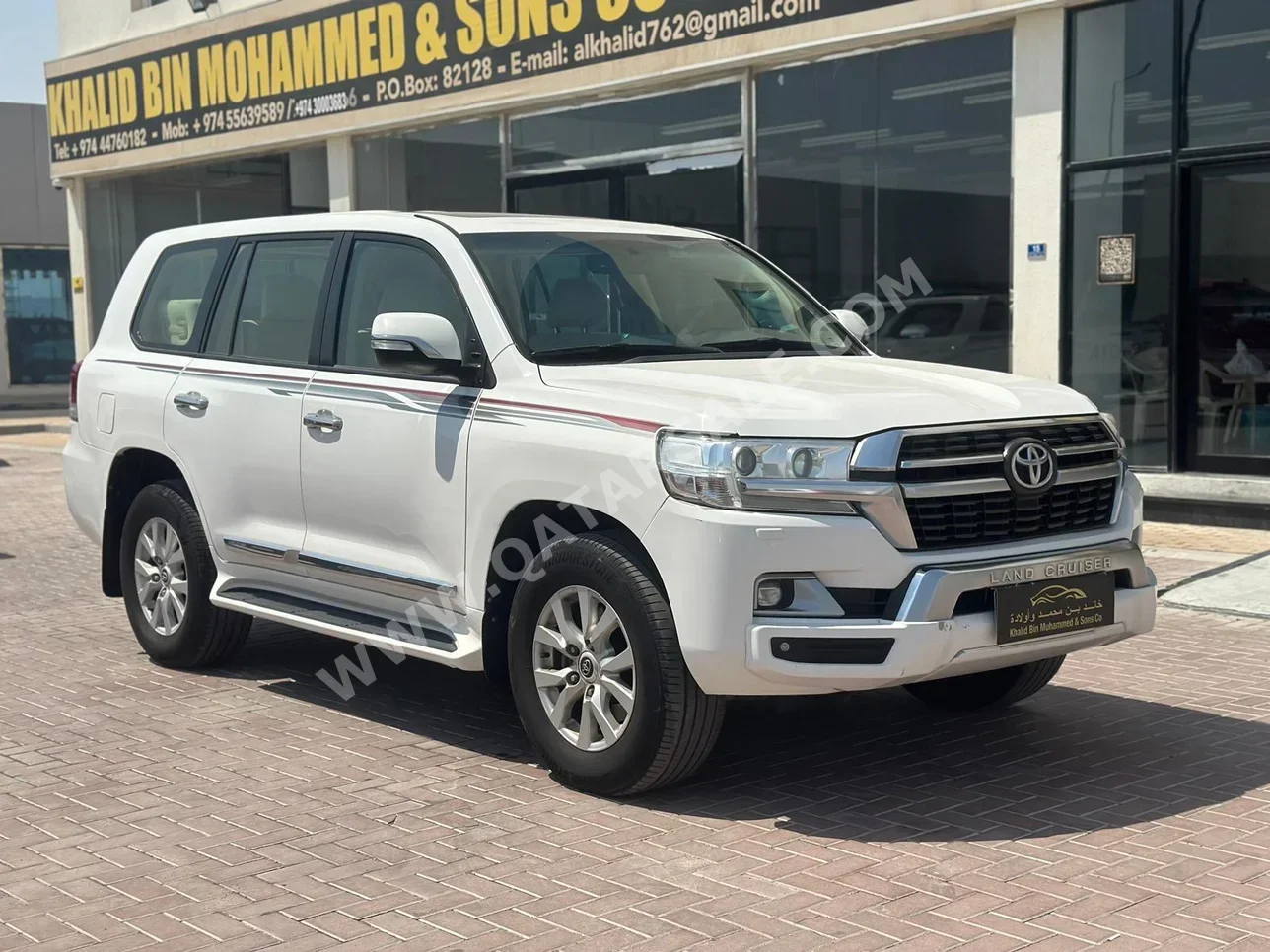 Toyota  Land Cruiser  GXR  2016  Automatic  291,000 Km  8 Cylinder  Four Wheel Drive (4WD)  SUV  White