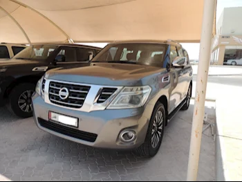 Nissan  Patrol  Platinum  2016  Automatic  355,000 Km  8 Cylinder  Four Wheel Drive (4WD)  SUV  Silver