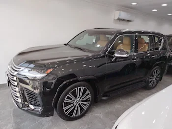 Lexus  LX  600 Luxury  2023  Automatic  34٬000 Km  6 Cylinder  Four Wheel Drive (4WD)  SUV  Black  With Warranty