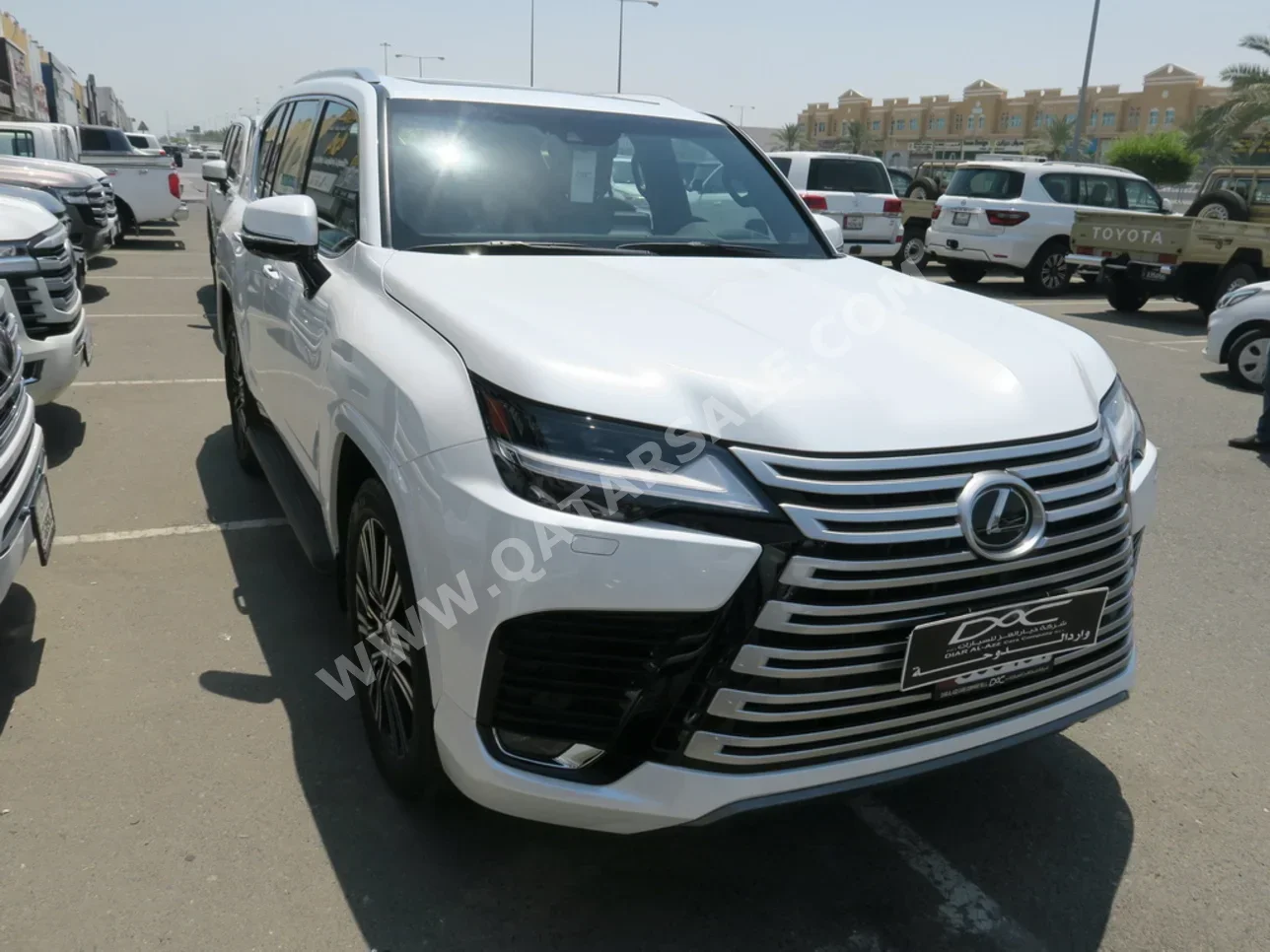 Lexus  LX  600 Luxury  2024  Automatic  1,400 Km  6 Cylinder  Four Wheel Drive (4WD)  SUV  White  With Warranty