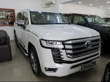 Toyota  Land Cruiser  VX Twin Turbo  2023  Automatic  0 Km  6 Cylinder  Four Wheel Drive (4WD)  SUV  White  With Warranty