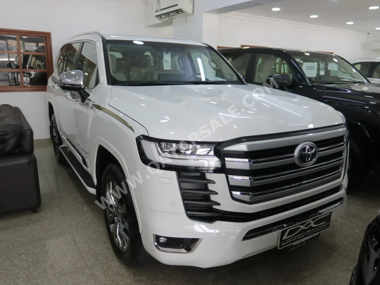 Toyota  Land Cruiser  VX Twin Turbo  2023  Automatic  0 Km  6 Cylinder  Four Wheel Drive (4WD)  SUV  White  With Warranty