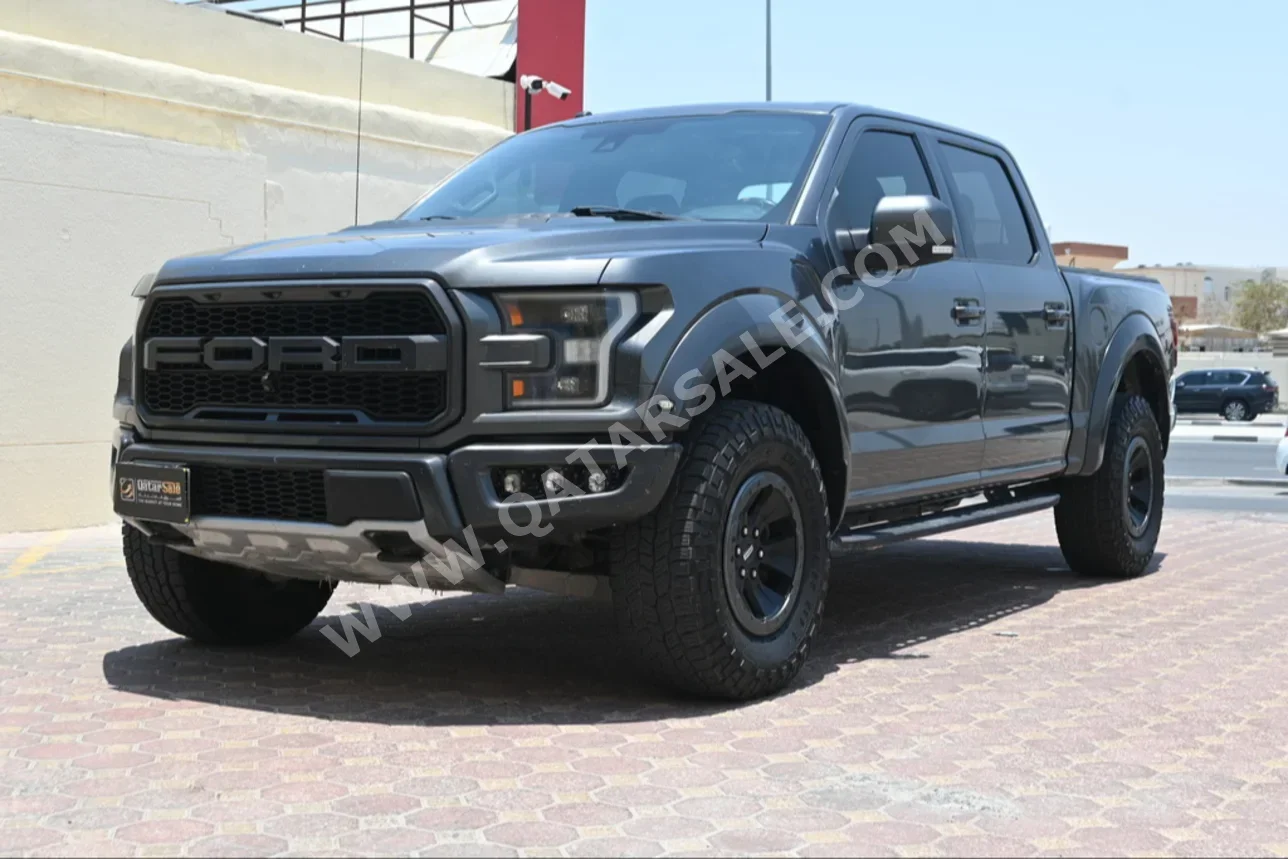 Ford  Raptor  2017  Automatic  172,000 Km  6 Cylinder  Four Wheel Drive (4WD)  Pick Up  Gray