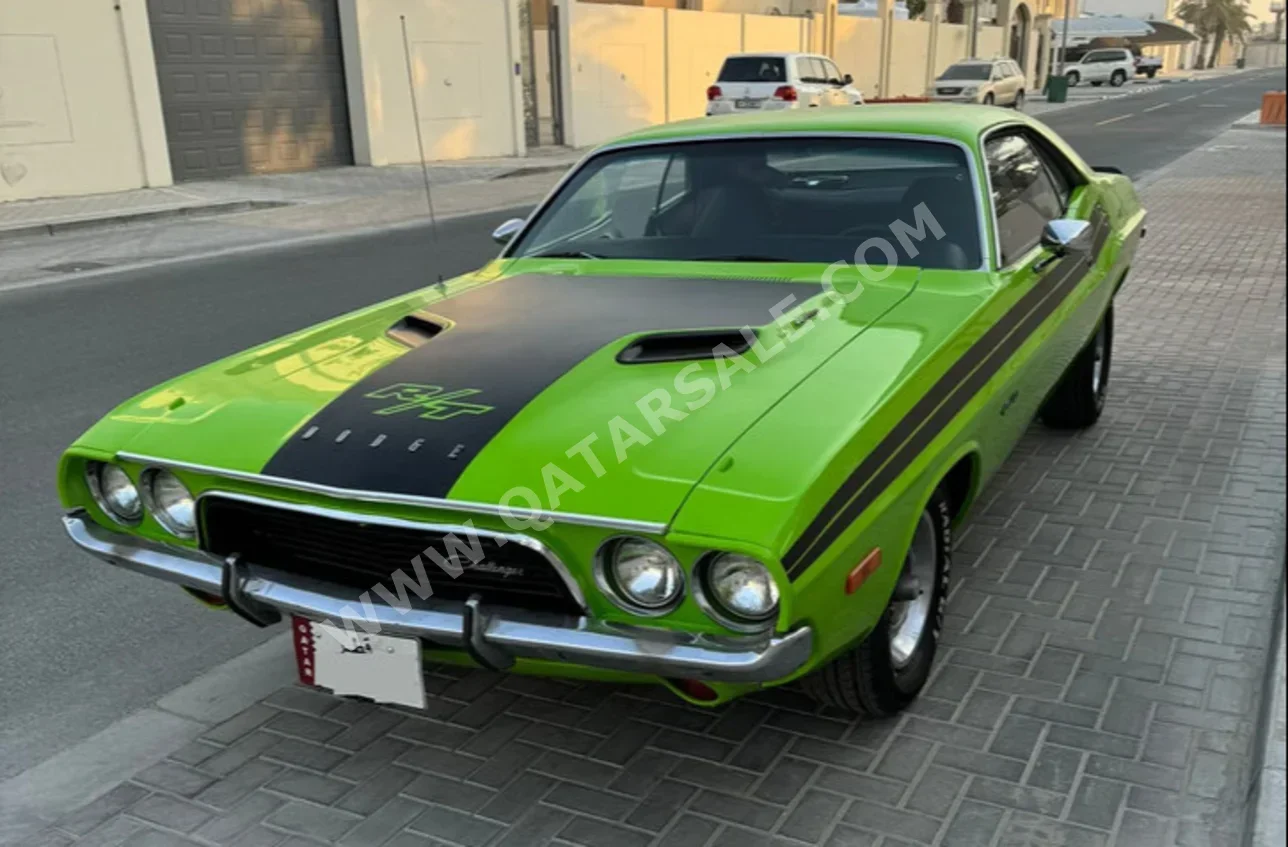 Dodge  Challenger  RT Scate Pack Swinger  1972  Automatic  100,000 Km  8 Cylinder  Rear Wheel Drive (RWD)  Classic  Green