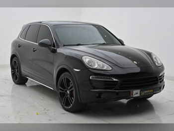 Porsche  Cayenne  S  2012  Automatic  220,000 Km  8 Cylinder  Four Wheel Drive (4WD)  SUV  Black