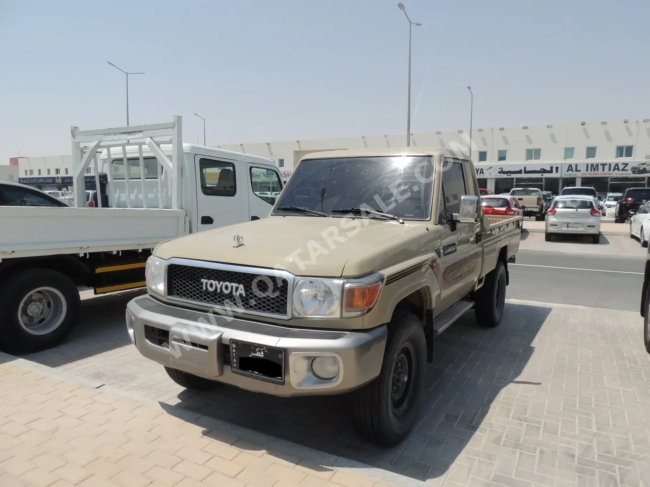 Toyota  Land Cruiser  LX  2018  Manual  209,000 Km  6 Cylinder  Four Wheel Drive (4WD)  Pick Up  Beige