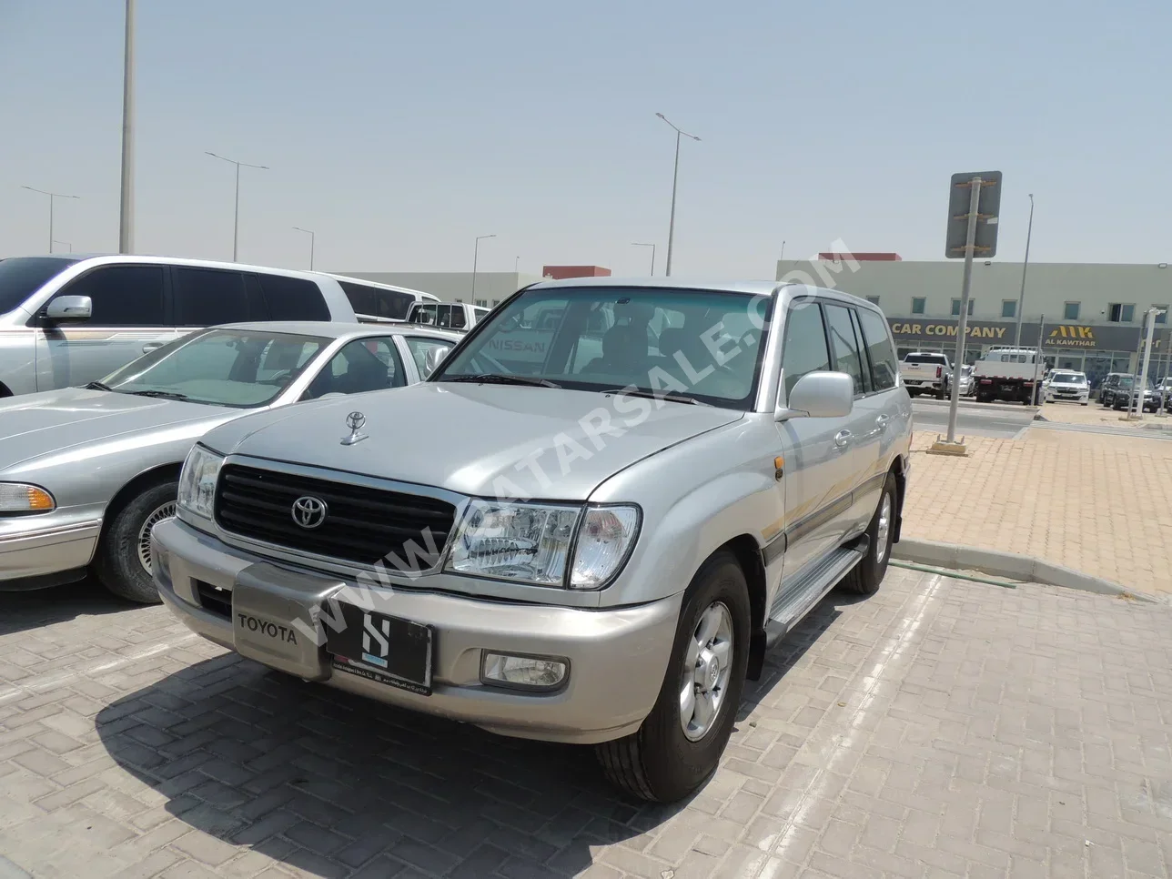 Toyota  Land Cruiser  GXR  2001  Manual  644,000 Km  6 Cylinder  Four Wheel Drive (4WD)  SUV  Silver