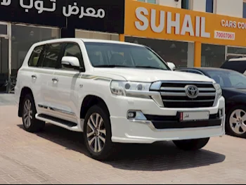 Toyota  Land Cruiser  VXR  2019  Automatic  235,000 Km  8 Cylinder  Four Wheel Drive (4WD)  SUV  White