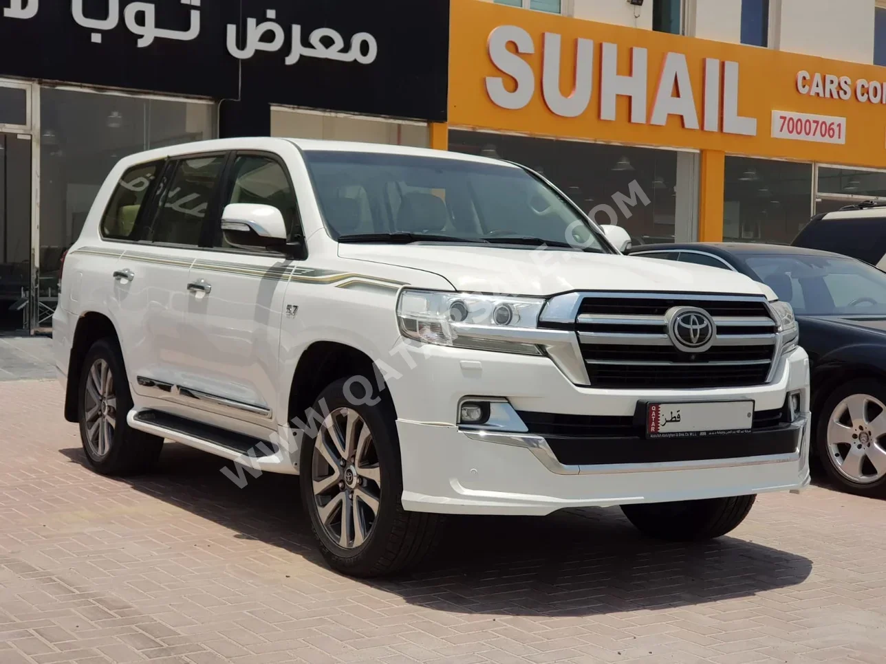 Toyota  Land Cruiser  VXR  2019  Automatic  235,000 Km  8 Cylinder  Four Wheel Drive (4WD)  SUV  White