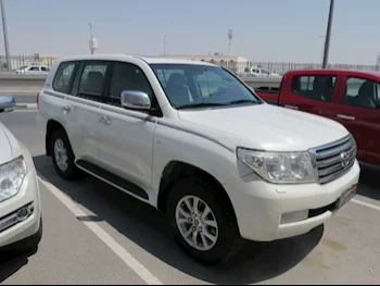 Toyota  Land Cruiser  VXR  2011  Automatic  384,000 Km  8 Cylinder  Four Wheel Drive (4WD)  SUV  White