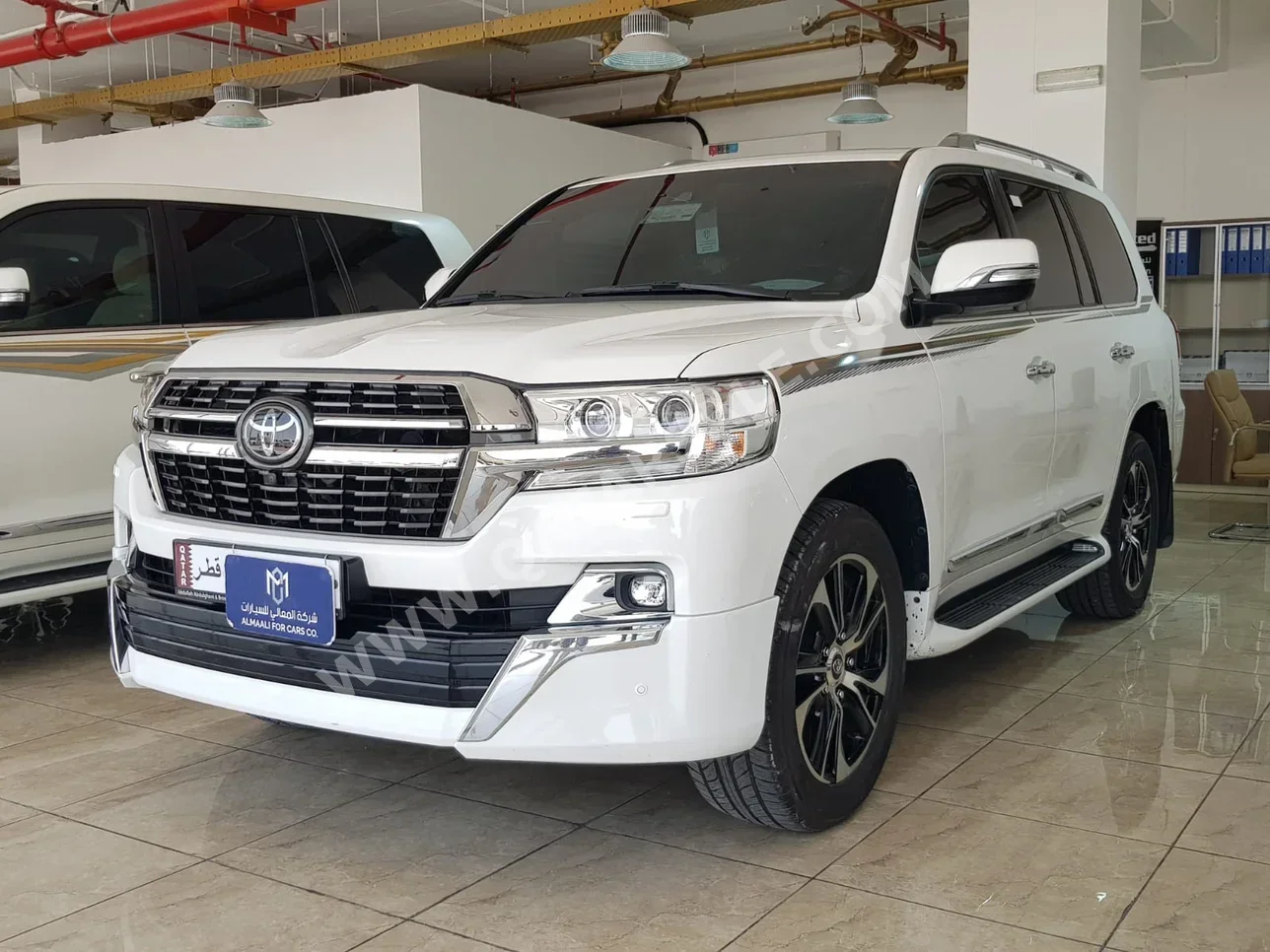 Toyota  Land Cruiser  VXR  2021  Automatic  98,000 Km  8 Cylinder  Four Wheel Drive (4WD)  SUV  White