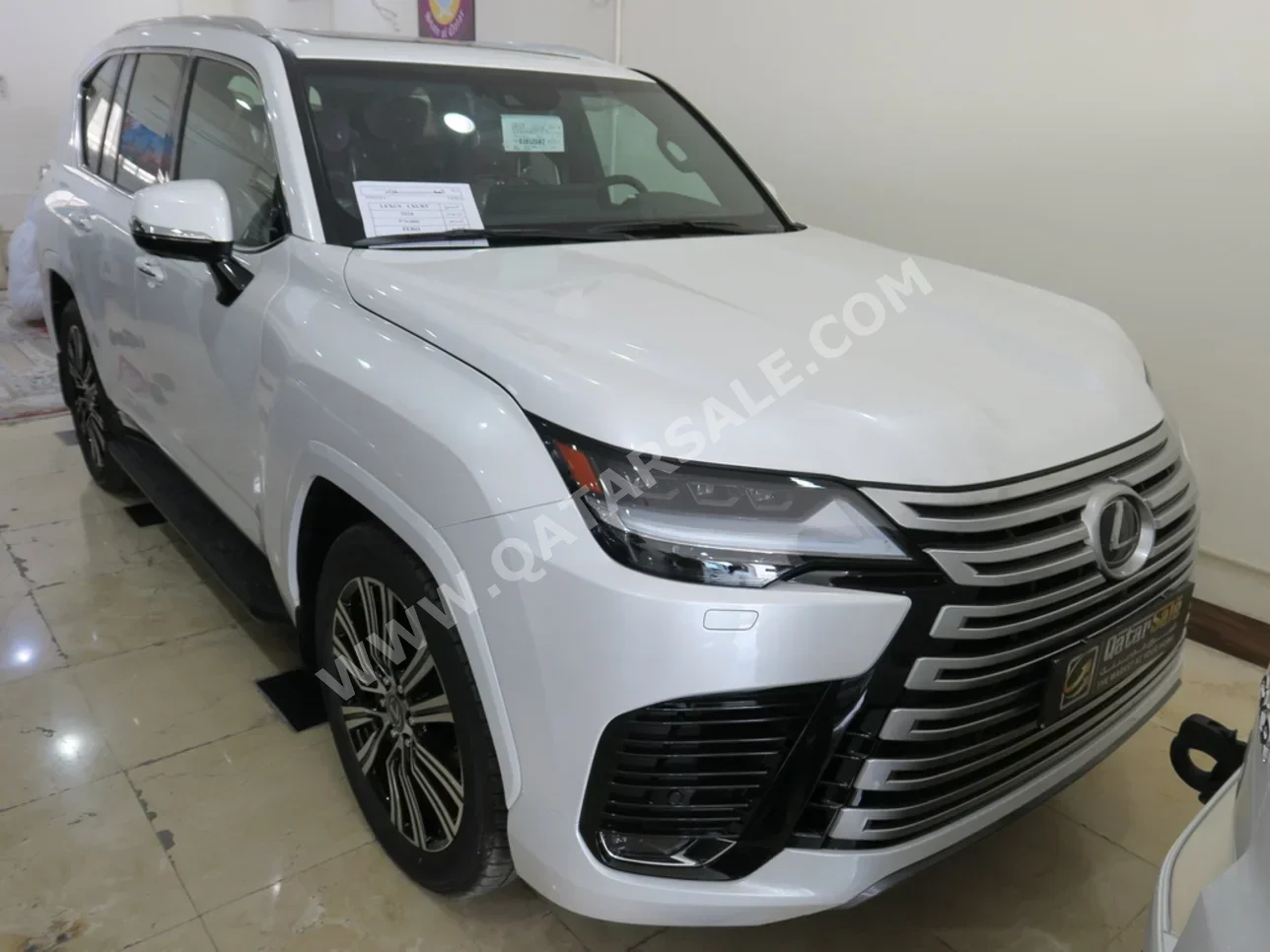  Lexus  LX  600 Luxury  2024  Automatic  0 Km  6 Cylinder  Four Wheel Drive (4WD)  SUV  White  With Warranty