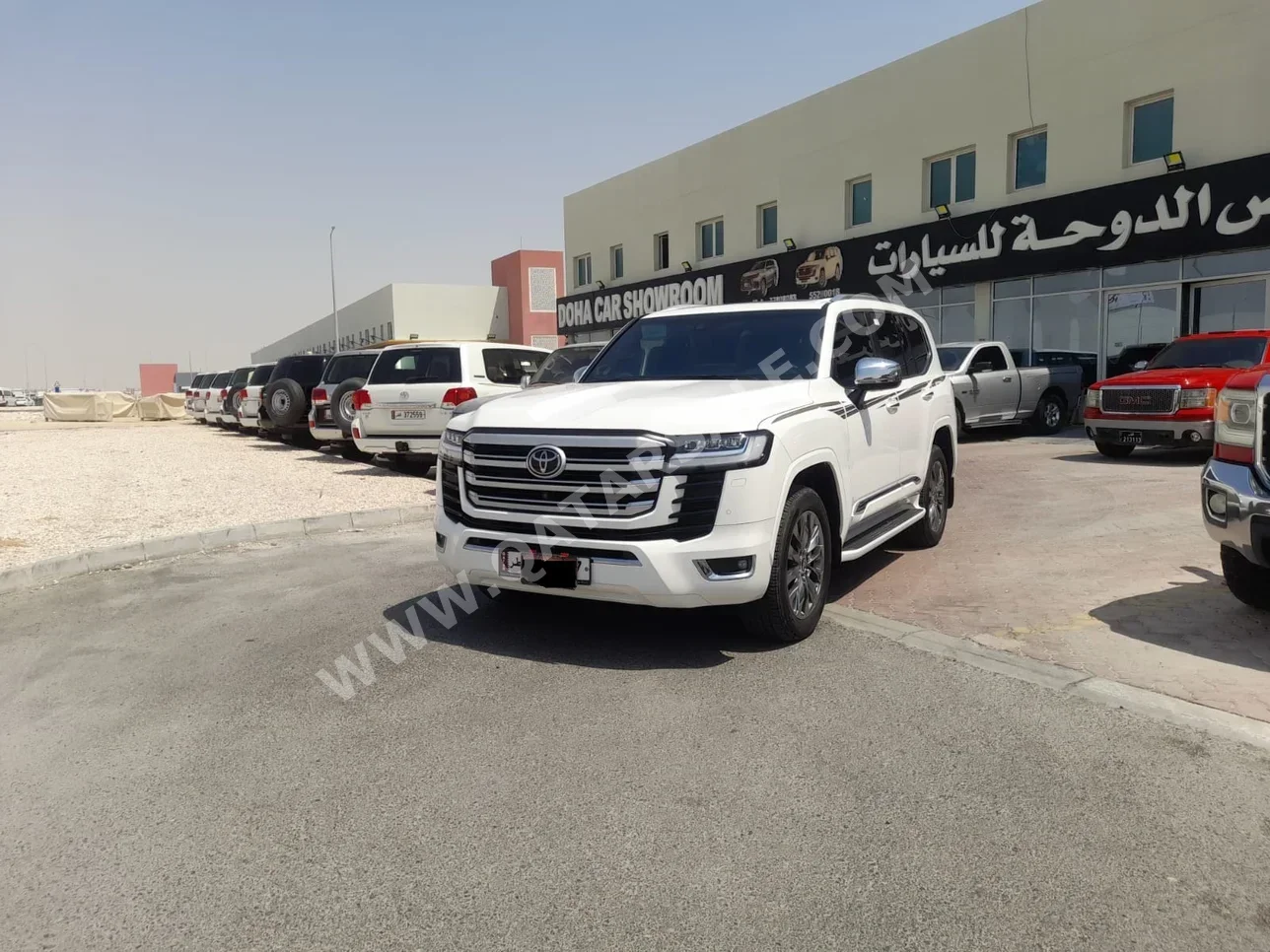 Toyota  Land Cruiser  VXR Twin Turbo  2024  Automatic  17,000 Km  6 Cylinder  Four Wheel Drive (4WD)  SUV  White  With Warranty