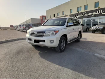 Toyota  Land Cruiser  GXR  2012  Automatic  119,000 Km  8 Cylinder  Four Wheel Drive (4WD)  SUV  White