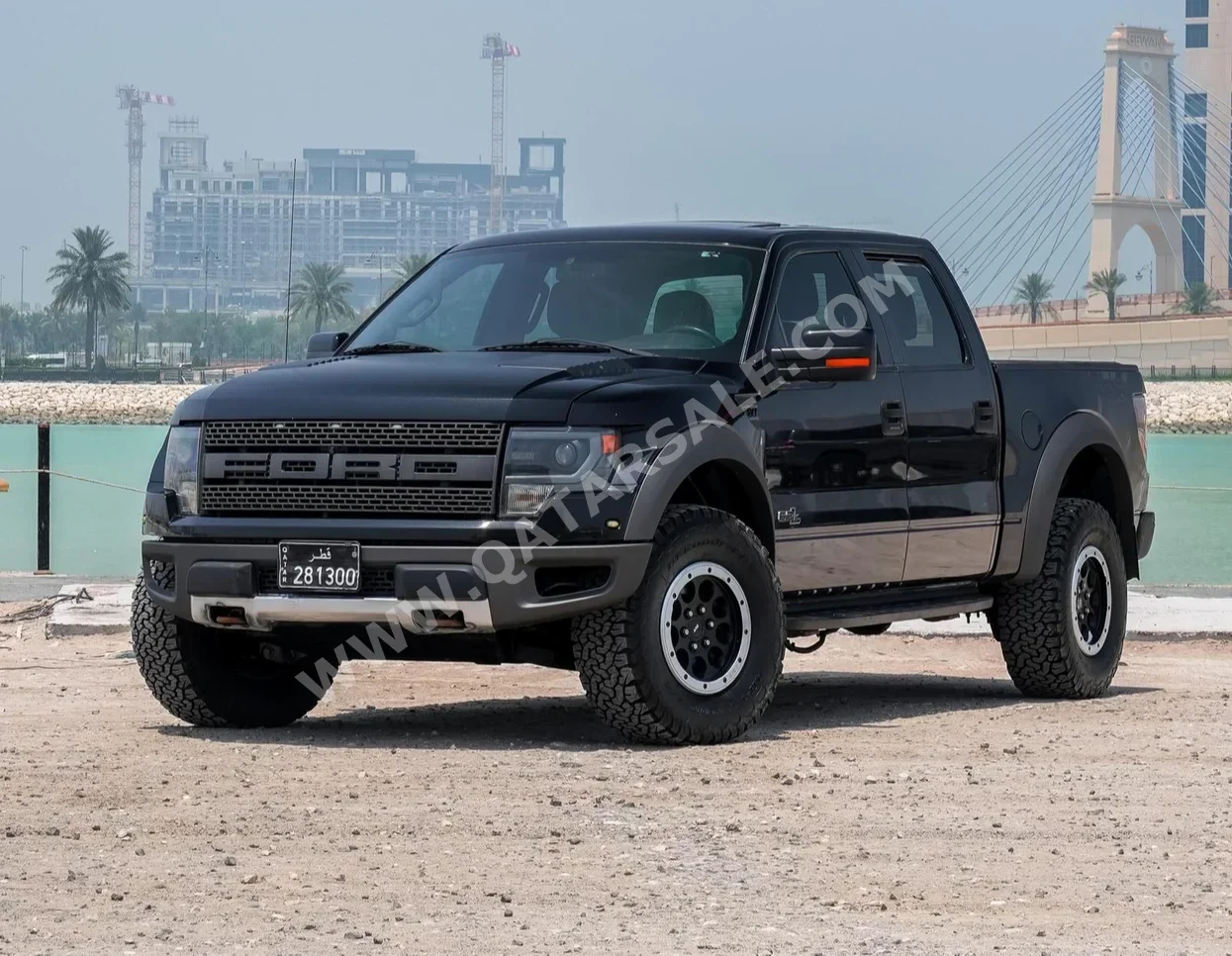 Ford  Raptor  SVT  2013  Automatic  155,000 Km  8 Cylinder  Four Wheel Drive (4WD)  Pick Up  Black