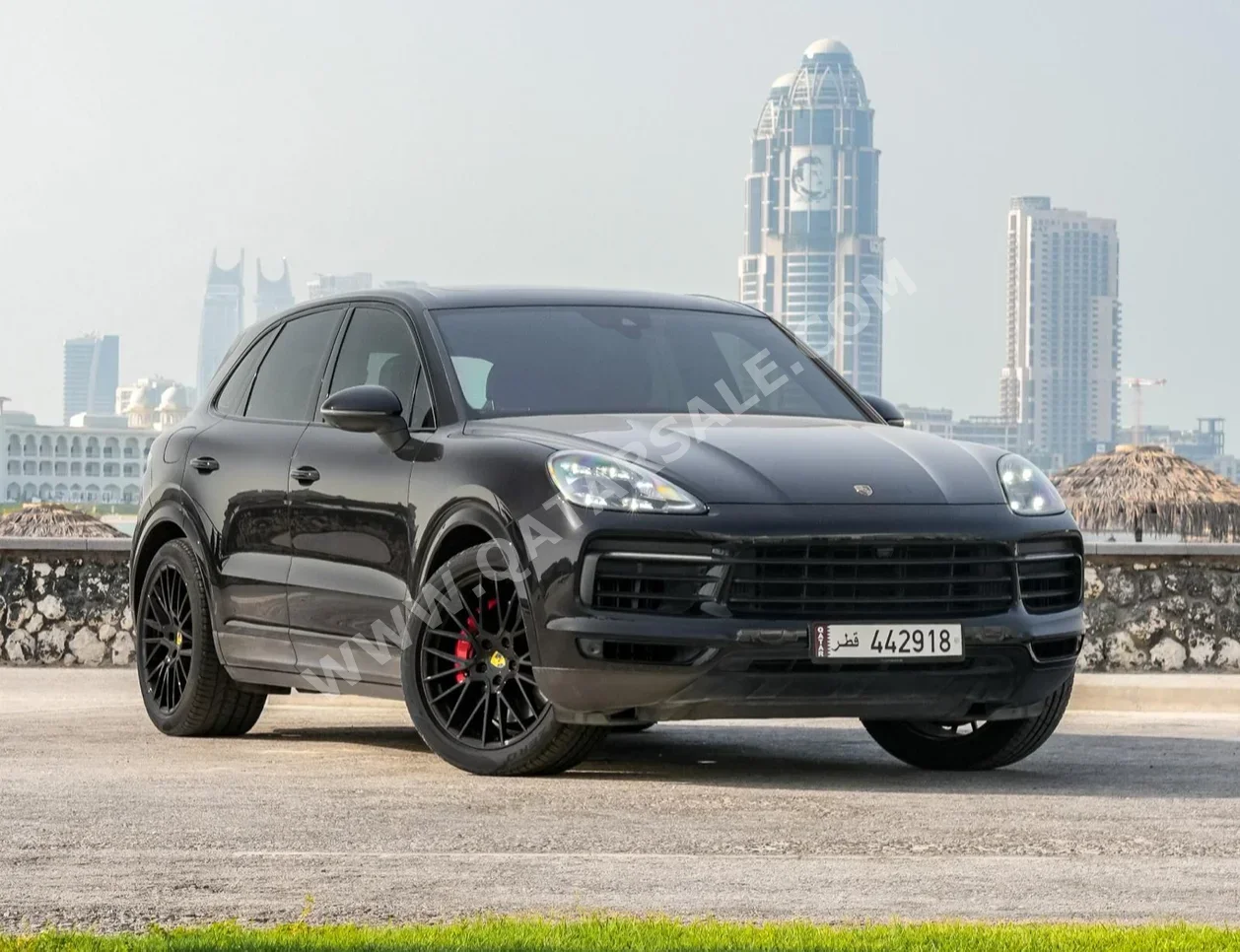 Porsche  Cayenne  S  2019  Automatic  102,000 Km  8 Cylinder  Four Wheel Drive (4WD)  SUV  Black