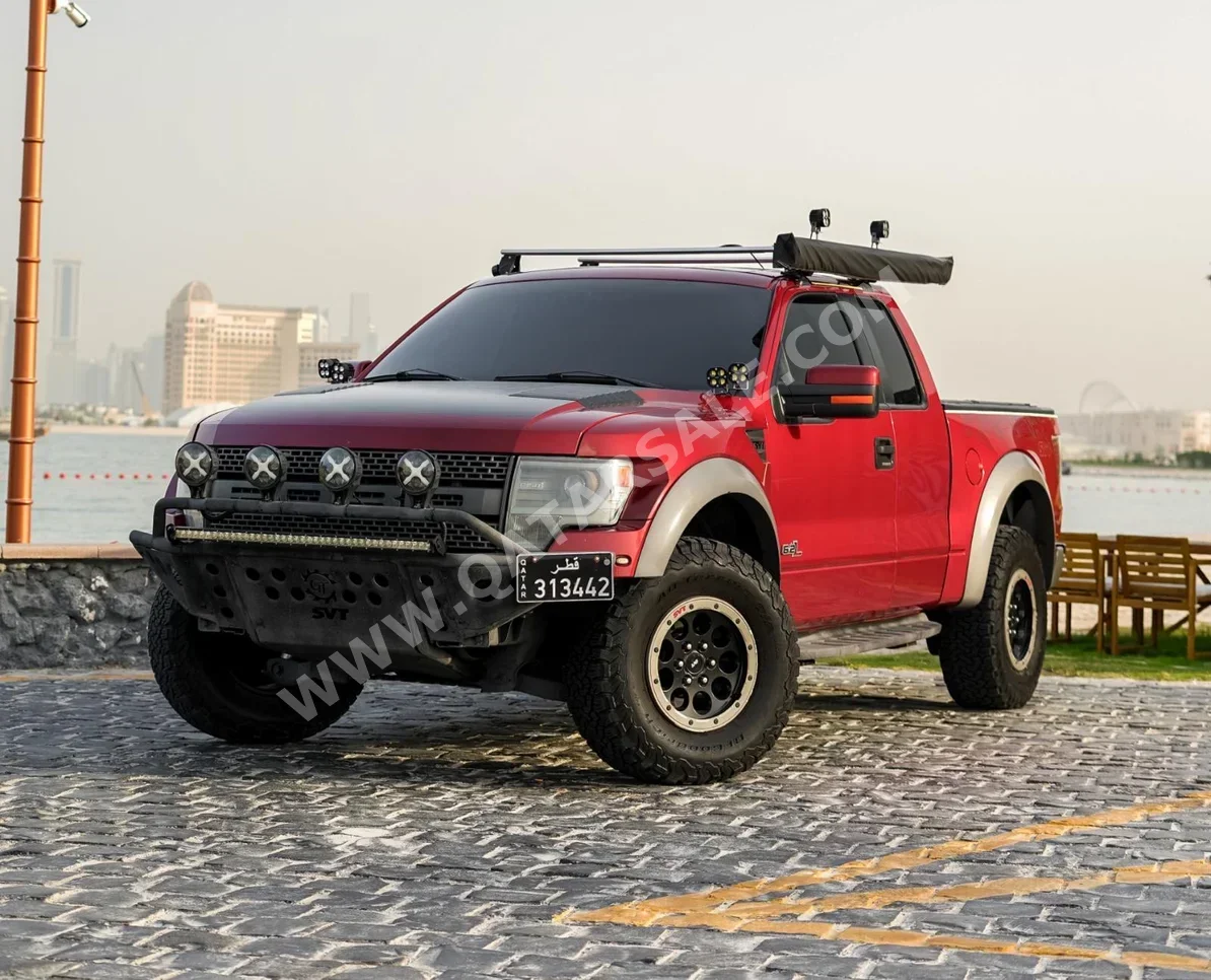 Ford  Raptor  SVT  2014  Automatic  110,000 Km  8 Cylinder  Four Wheel Drive (4WD)  Pick Up  Red