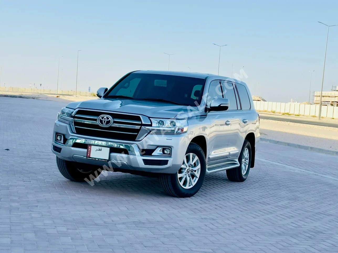 Toyota  Land Cruiser  GXR  2020  Automatic  38,000 Km  8 Cylinder  Four Wheel Drive (4WD)  SUV  Silver