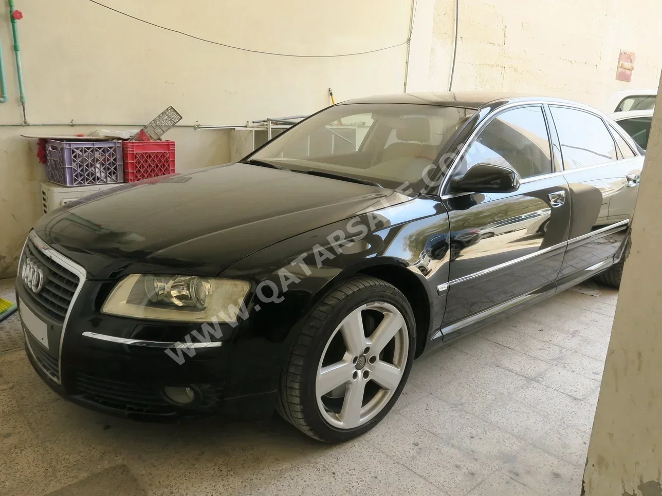 Audi  A8  2006  Automatic  9٬900 Km  8 Cylinder  All Wheel Drive (AWD)  Sedan  Black