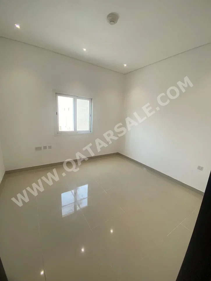 2 Bedrooms  Apartment  For Rent  in Al Rayyan -  Al Aziziyah  Not Furnished