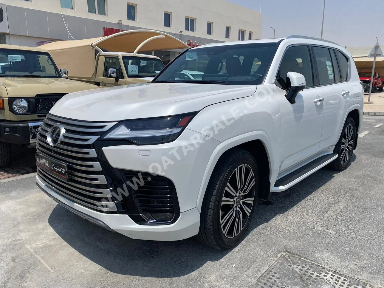 Lexus  LX  600 Luxury  2023  Automatic  48,000 Km  6 Cylinder  Four Wheel Drive (4WD)  SUV  White  With Warranty