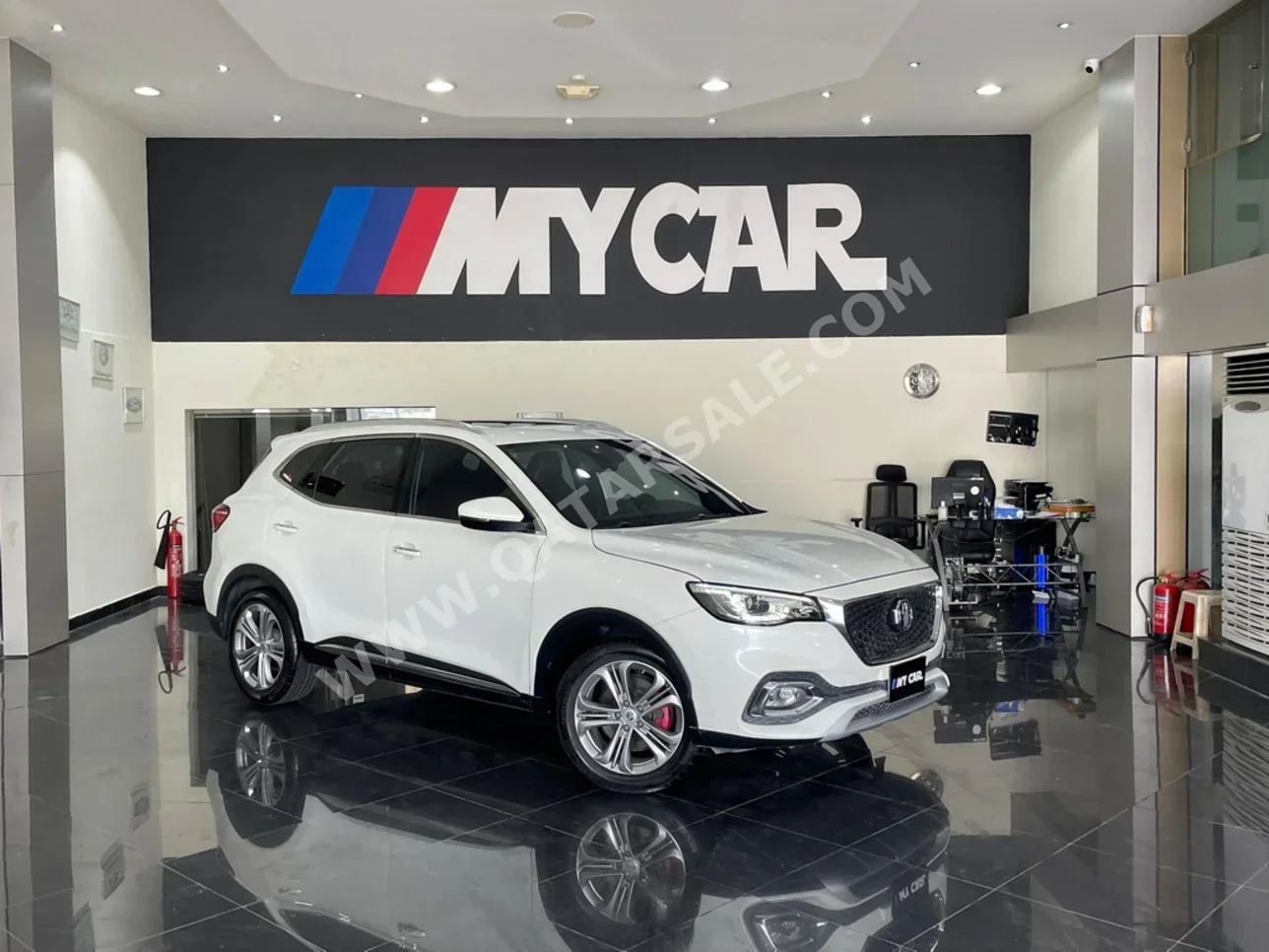 MG  HS  2020  Automatic  73,000 Km  4 Cylinder  Four Wheel Drive (4WD)  SUV  White