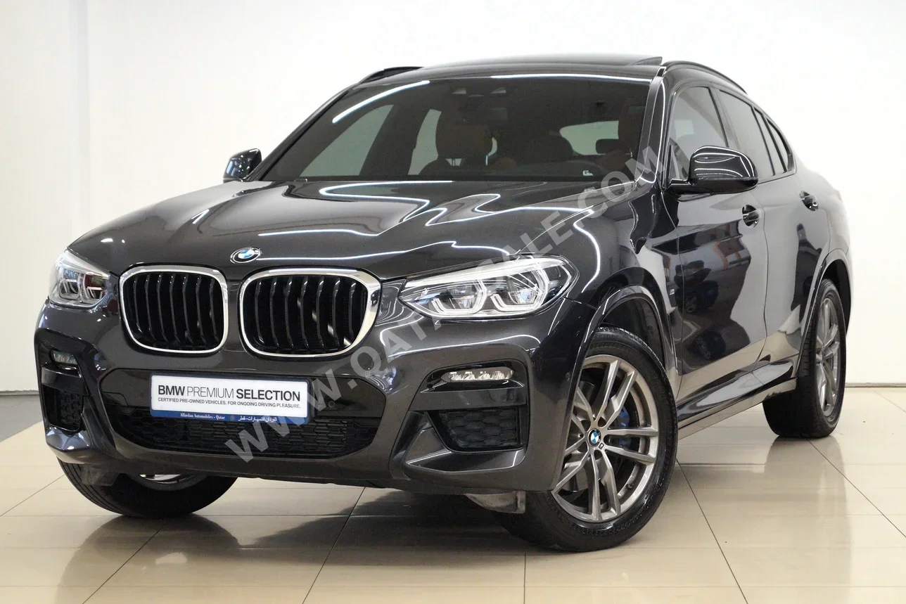 BMW  X-Series  X4  2021  Automatic  22٬300 Km  4 Cylinder  Four Wheel Drive (4WD)  SUV  Gray  With Warranty