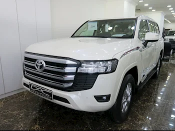 Toyota  Land Cruiser  GXR Twin Turbo  2023  Automatic  0 Km  6 Cylinder  Four Wheel Drive (4WD)  SUV  White  With Warranty