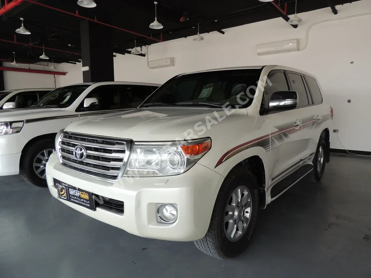 Toyota  Land Cruiser  GXR  2012  Automatic  179,000 Km  8 Cylinder  Four Wheel Drive (4WD)  SUV  White