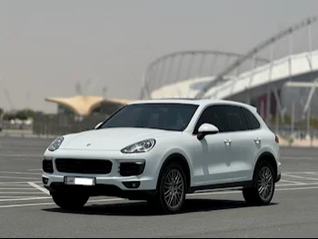 Porsche  Cayenne  2016  Automatic  189,000 Km  6 Cylinder  Four Wheel Drive (4WD)  SUV  White