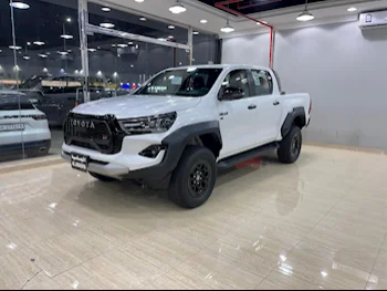 Toyota  Hilux  GR Sport  2024  Automatic  0 Km  6 Cylinder  Four Wheel Drive (4WD)  Pick Up  White  With Warranty