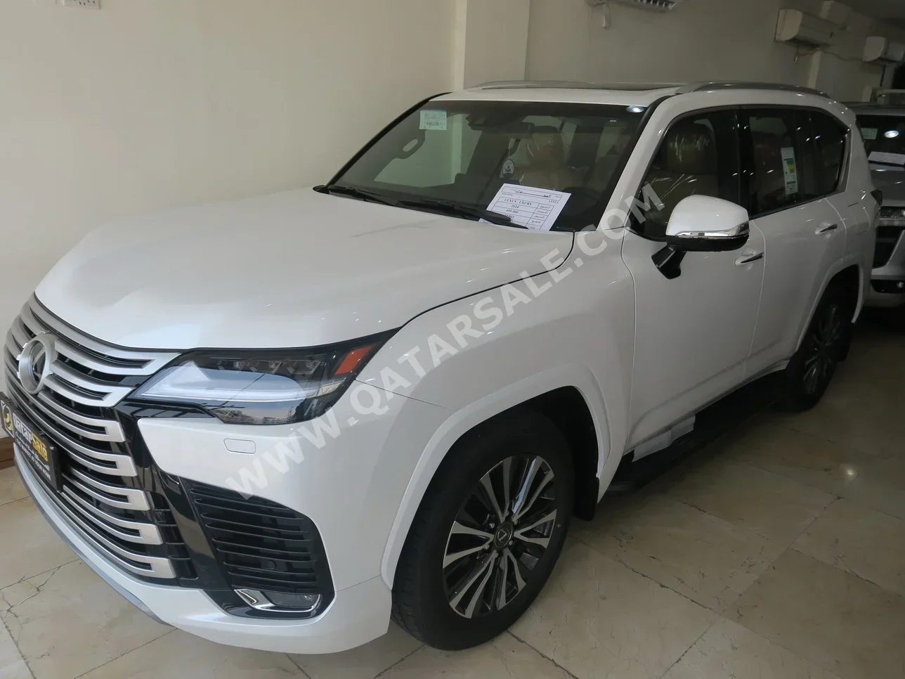  Lexus  LX  600 Luxury  2024  Automatic  0 Km  6 Cylinder  Four Wheel Drive (4WD)  SUV  White  With Warranty