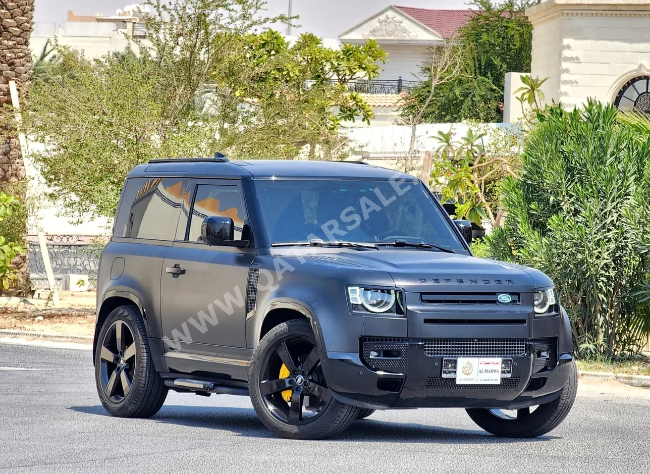 Land Rover  Defender  90  2023  Automatic  19,000 Km  4 Cylinder  Four Wheel Drive (4WD)  SUV  Black  With Warranty