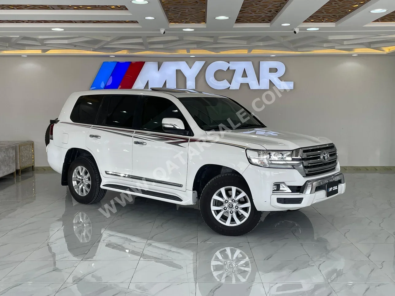 Toyota  Land Cruiser  GXR  2018  Automatic  174,000 Km  8 Cylinder  Four Wheel Drive (4WD)  SUV  White