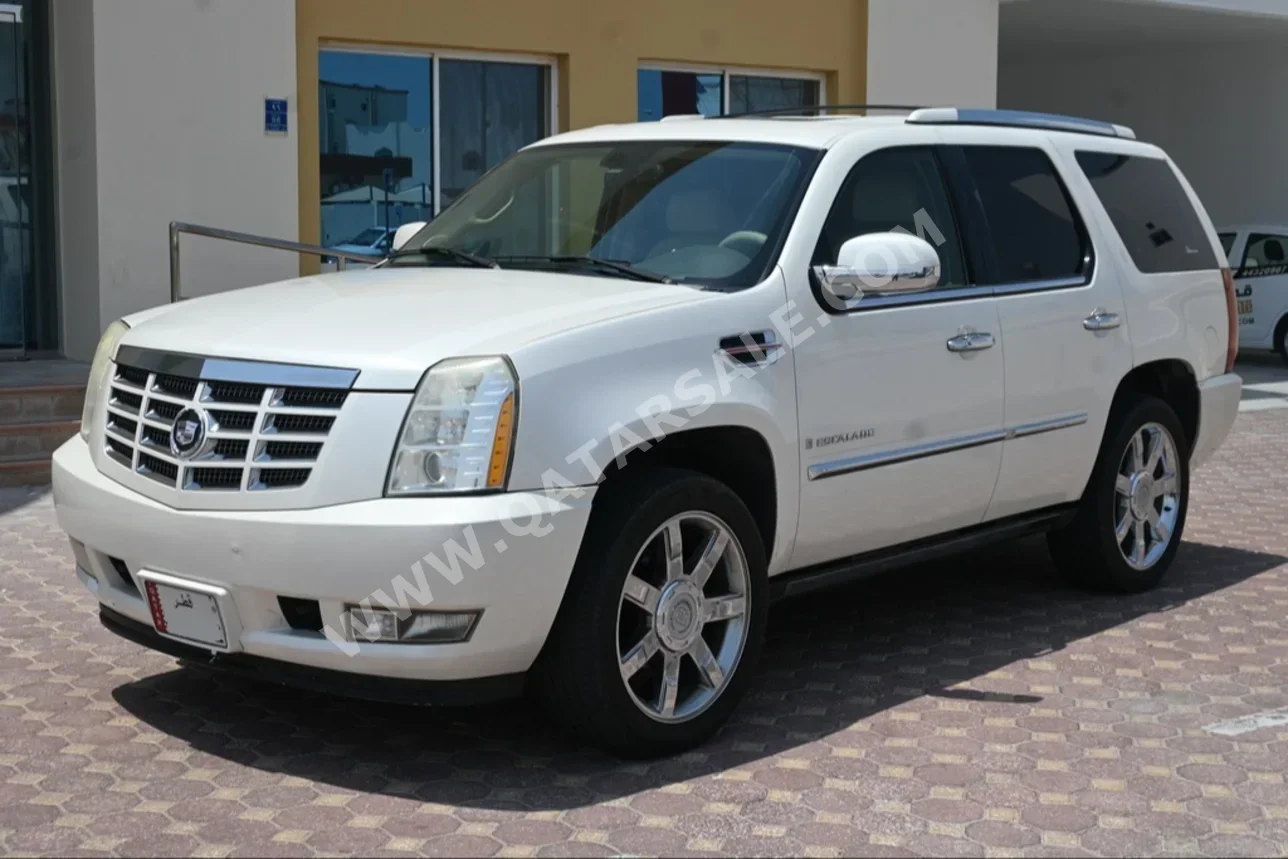 Cadillac  Escalade  2007  Automatic  163,000 Km  8 Cylinder  Four Wheel Drive (4WD)  SUV  Pearl