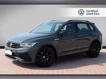 Volkswagen  Tiguan  R-Line  2022  Automatic  22,800 Km  4 Cylinder  All Wheel Drive (AWD)  SUV  Phantom Grey  With Warranty