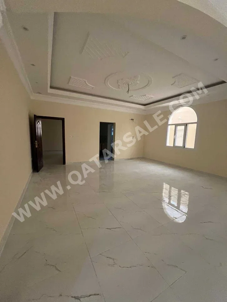 Family Residential  - Not Furnished  - Doha  - Legtaifiya  - 7 Bedrooms