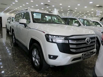 Toyota  Land Cruiser  GXR  2024  Automatic  0 Km  6 Cylinder  Four Wheel Drive (4WD)  SUV  White  With Warranty