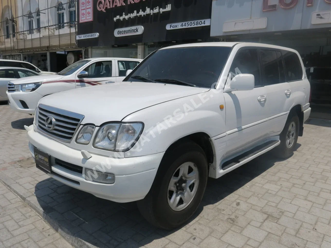  Lexus  LX  470  2006  Automatic  309,000 Km  8 Cylinder  Four Wheel Drive (4WD)  SUV  White  With Warranty