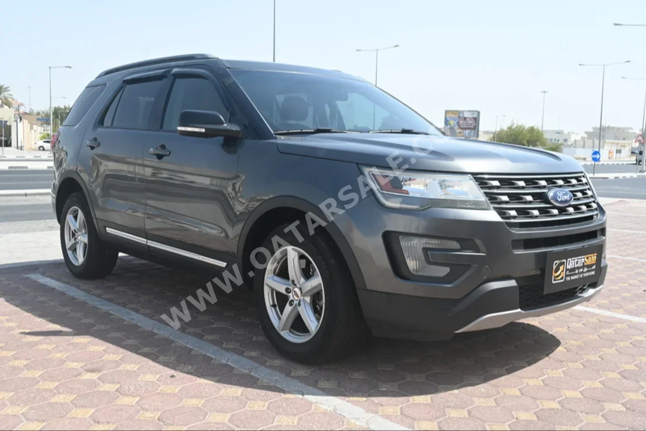 Ford  Explorer  XLT  2016  Automatic  212,000 Km  6 Cylinder  Four Wheel Drive (4WD)  SUV  Gray