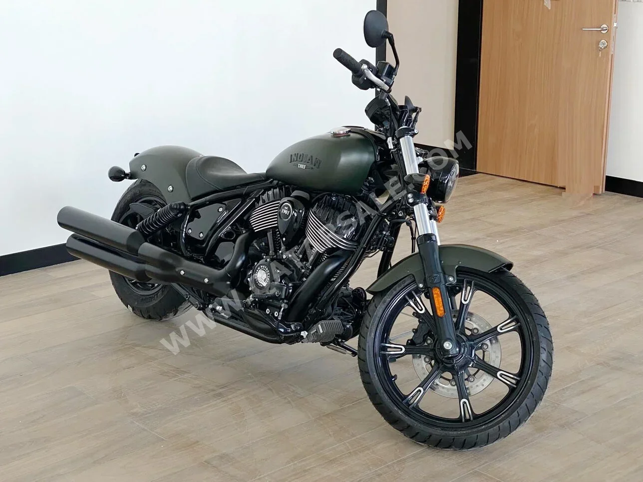 Indian Motors  CHIEF BOBBER DARK HORSE -  2023 - Color Matt Green -  Warranty