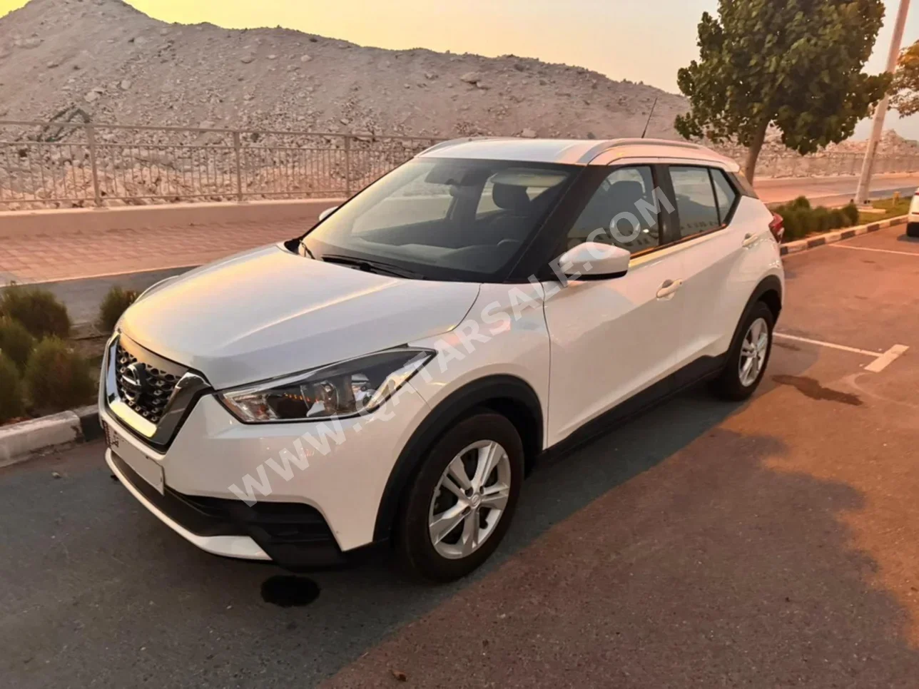 Nissan  Kicks  2019  Automatic  72,000 Km  4 Cylinder  Front Wheel Drive (FWD)  SUV  White