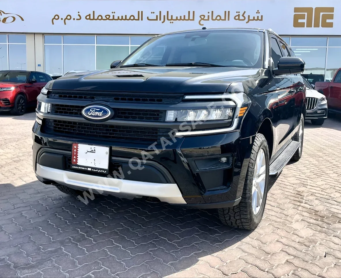 Ford  Expedition  XLT  2023  Automatic  4,500 Km  6 Cylinder  Four Wheel Drive (4WD)  SUV  Black  With Warranty